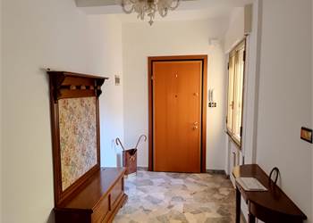 APPARTAMENTO IN CENTRO CON ASCENSORE