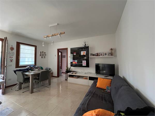 ESCLUSIVO APPARTAMENTO 2 CAMERE A CATENE